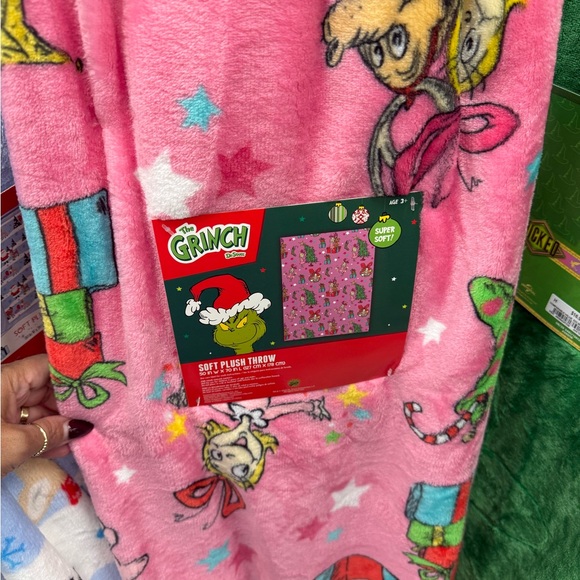 The Grinch Pink Christmas Plush Throw Blanket